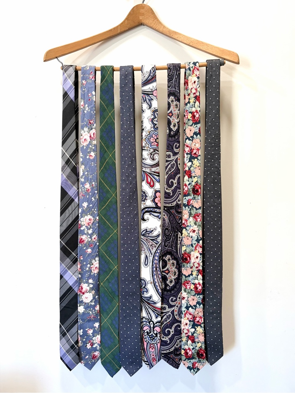 9• Original Penguin Men's Ties- Navy, Blue, Green, Paisley & Floral Patterns